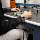 Kontinuální monitor uzemnění pracovní plochy a pracovníka MULTI-MOUNT MONITOR